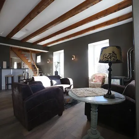 펜션 La Maison Des Champs Saint-Agrève